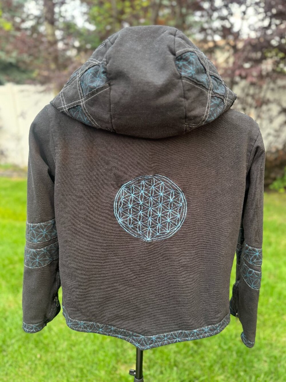 ✨ Mystic Closet Black & Teal Sacred Geometry Flower of Life Pixie Zip Jacket